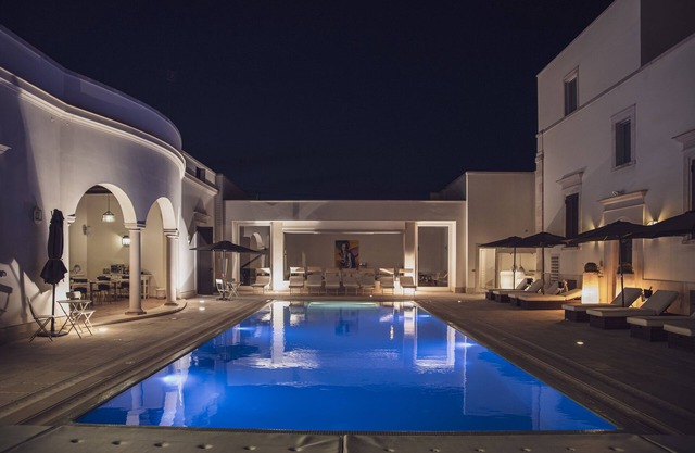 Suite with hot tub and steam room