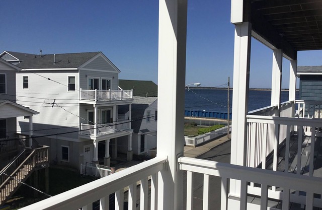 Summer Beach House convenient to everything