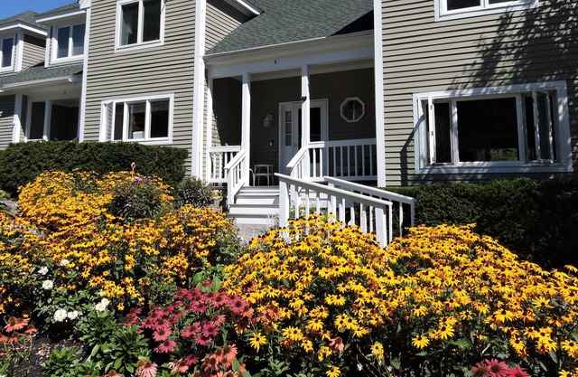 Summer Retreat at Rocky Point