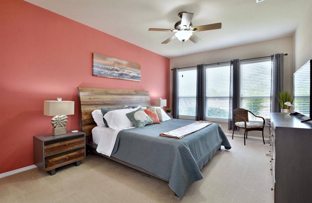 SUN CITY GEORGETOWN, TX RESORT - STUNNING CONTEMPORARY!