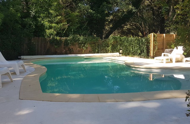 Sun, quiet, relaxation await you in this haven of peace in a green setting