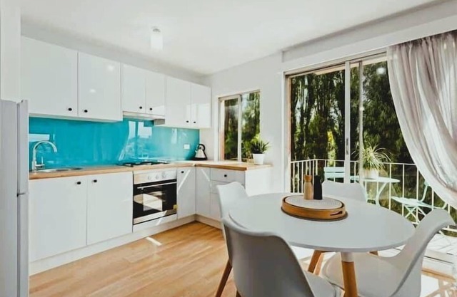 Sunny 2-Bed Apartment in Sandy Bay, Near Casino.