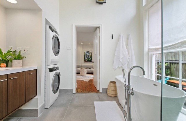 Sunny Furnished Home in the Bywater