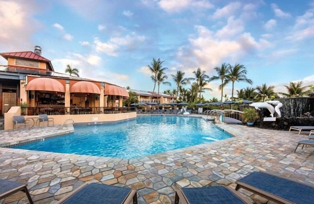 Sunny Kona Coast 2BR Retreat with Pool & Balcony