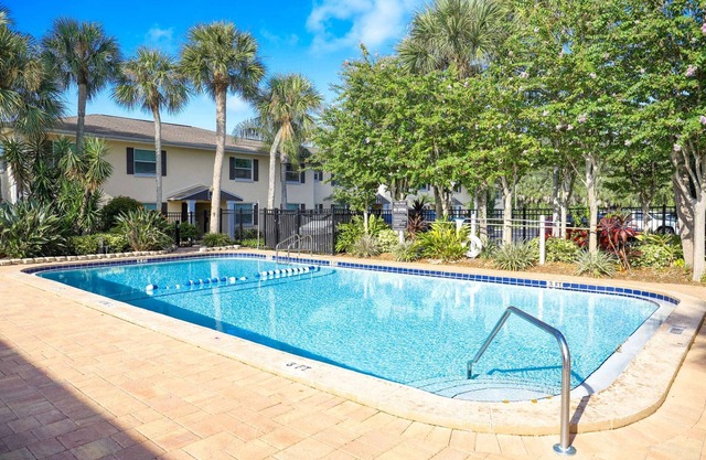 Sunnyside Palms Resort - Poolside, BBQ Grill, 2BR