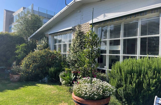 Sunset Garden Hideaway by the Beach