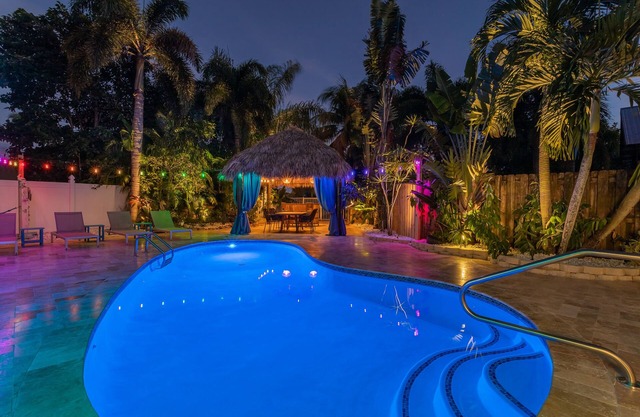 Sunset Oasis Tropical Retreat