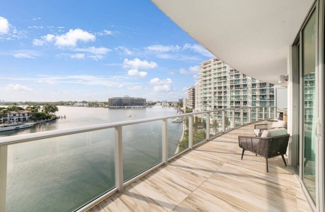 Sunset Penthouse |stunning views near the beach