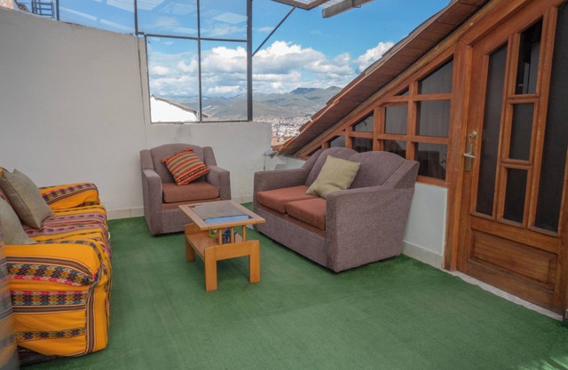 Sunset Terrace - 5BR Urban House
