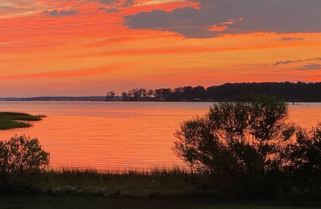 Sunsets on the Mobjack and East River! Bring your kayaks & bikes.
