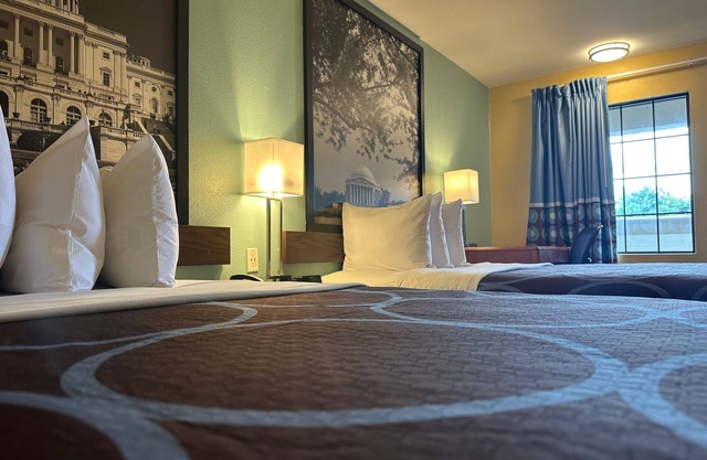 Super 8 by Wyndham Alexandria/Washington D.C. Area