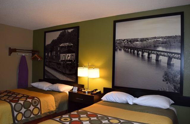 Super 8 by Wyndham Homewood Birmingham Area