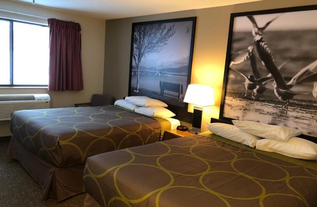 Super 8 by Wyndham Salmon Arm