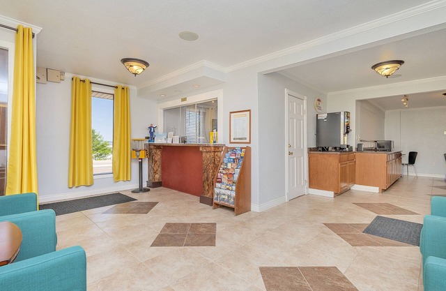Super 8 by Wyndham Colorado Springs/Chestnut Street