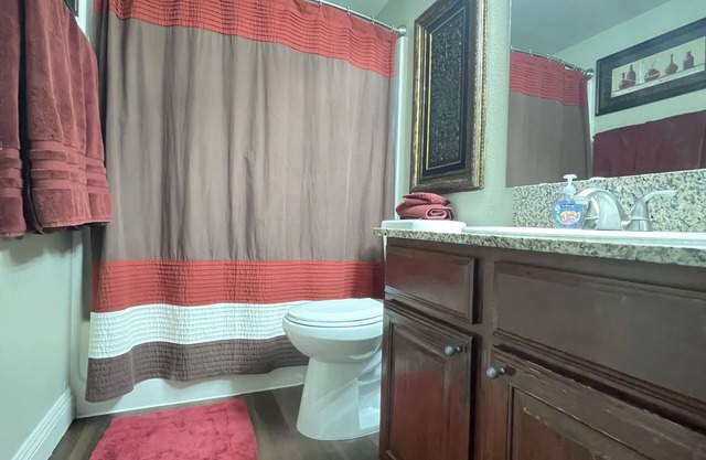 Super Clean and Quiet Luxury Condo on the 2nd Floor