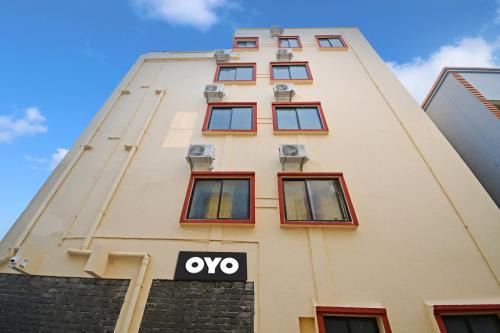 Super Hotel O Shri Ashirbad Palace