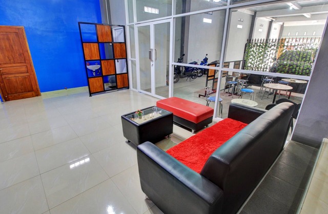 Super OYO 90767 Gm Guest House