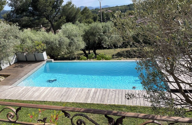 Superb air-conditioned sea view villa 10 minutes from the beaches