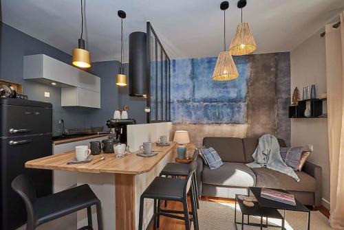 Superb air-conditioned T2 - balcony - virtual tour