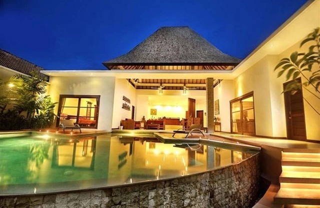 Superb architect-designed villa ideally located in the heart of Seminyak