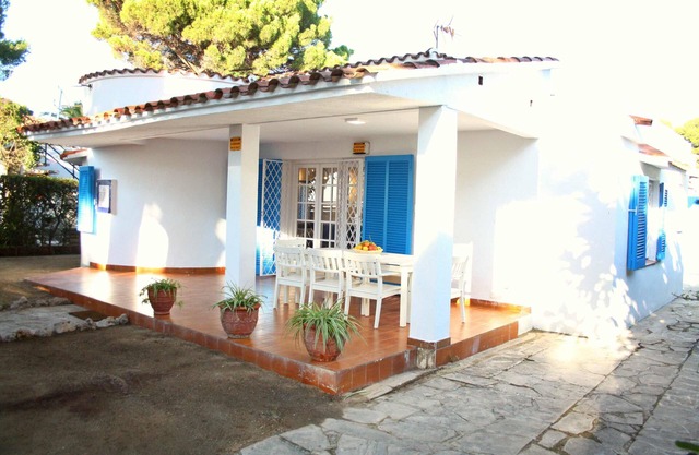 Superb seafront villa