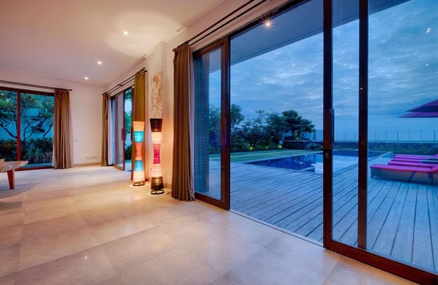 Superb, Spacious, Modern Balinese, Beachfront Villa in Keramas Beach, Gianyar