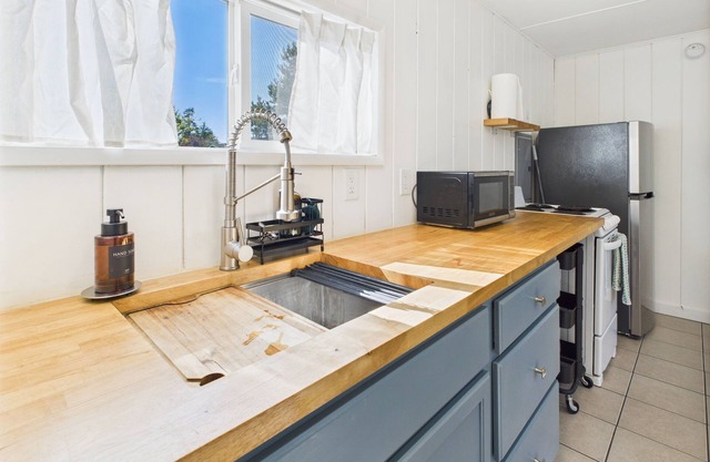 Surf Shack 2: Cozy Cabin + Wifi in Westport