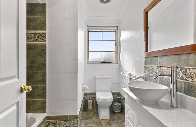 Swansea - "Cottages" Studio Lodge Suites" in Sherbourne Lodge.
