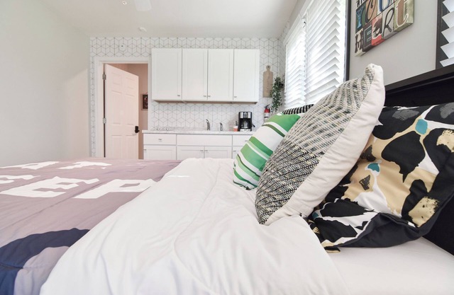 Sweet 1BR 1BA 5 min to lake 20 min to downtown CLTn