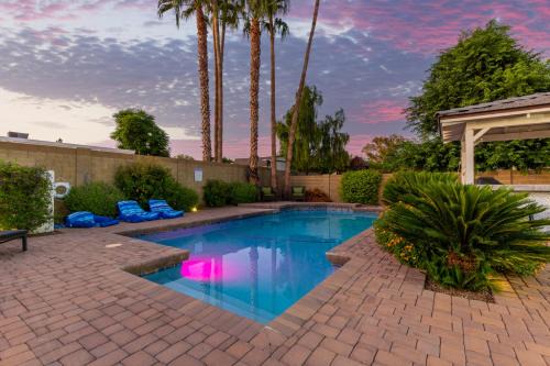 Sweetwater - Resort-Style Getaway - Pool, Spa & Fire Pit Haven