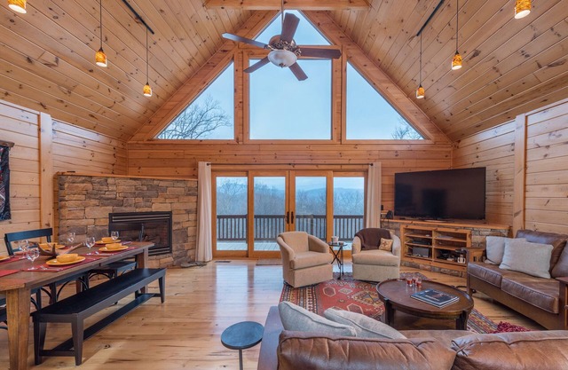 Sweetwood Lodge | Private Log Cabin with Majestic Mountain Views & Kid-Friendly Amenities!