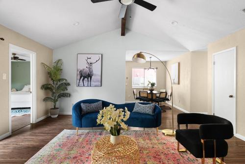 Swim at Barton, Sleeps 14 near Zilker, Downtown