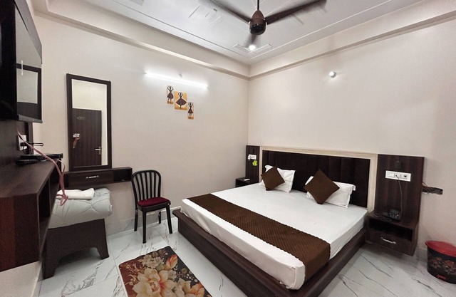 Swimming Pool Hotel G resort Near temple