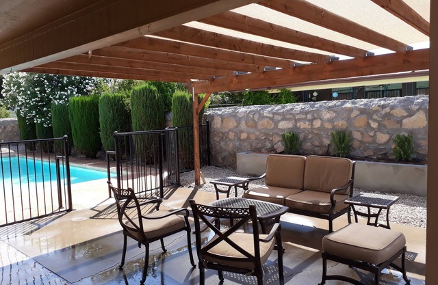 Swimming Pool: Memorable El Paso Getaway: 4 Bedroom, close to Airport, Ft Bliss.