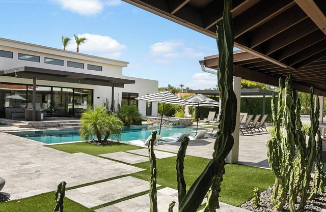 SWSSModernCompound - Guests Love It! Private Pool Hot Tub Putting Green