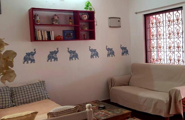 Sylvie Cottage (SF)- Near White Town & Beach