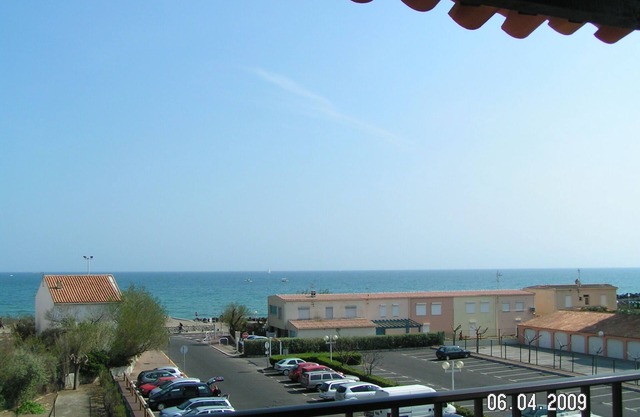 T2 Cabin, with superb sea view, The possibility to do everything on foot.