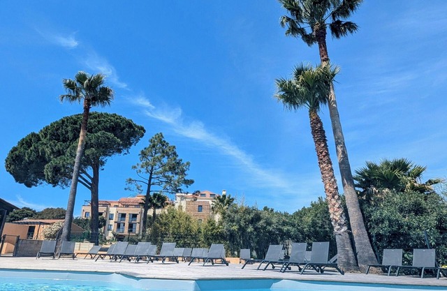 T2 rental with infinity pool sea view South Corsica