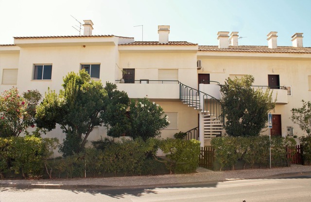 T3-Duplex Albufeira near the beach Olhos de Agua, with wifi