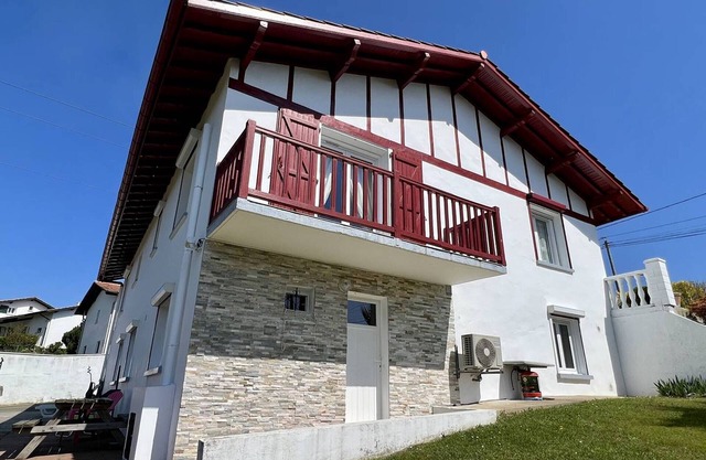 T3 House in Ustaritz with Terrace and Parking