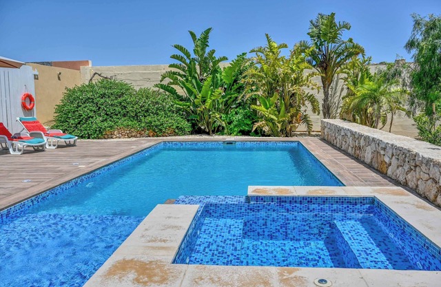 Ta Benna - Five Bedroom Villa, Sleeps 10