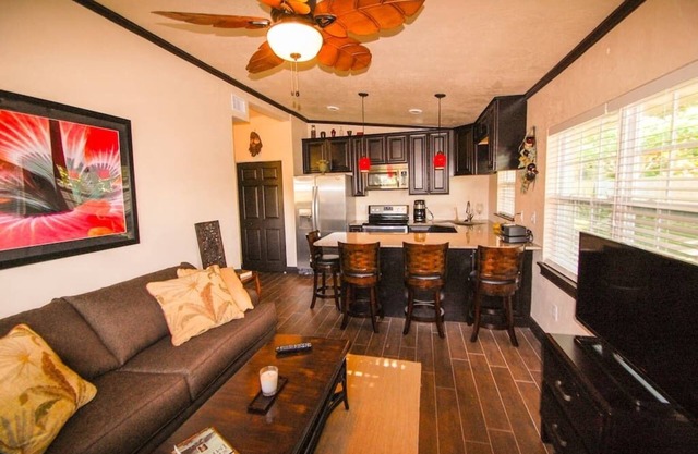 Tahitian Cottage - Heated Pool & East of A1A!