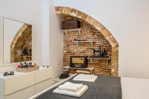Tailor Made, Central 3-Bedroom Apartment in Chania