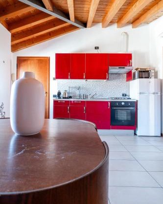 TAKE OFF Airport House