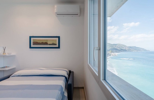 Taormina Seaview Studio a few steps from the Beach