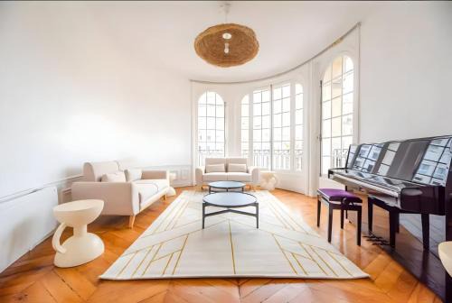 TBS 324 - Superb apartment with Eiffel Tower view