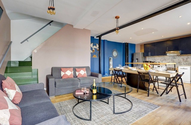 TBS 332 - Lovely loft, duplex, central Paris