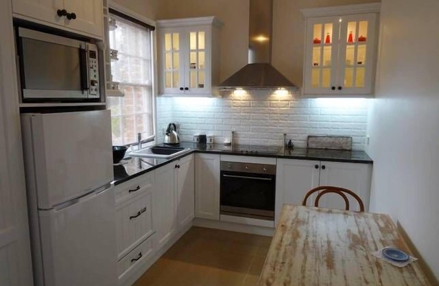 TENTERFIELD ACCOMMODATION’s“Red Rose Cottage”