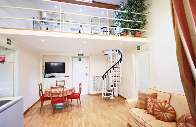 Terrace, City view, fully refurbished, walking distance to all monuments