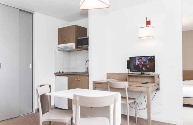 Terres de France - Appart'Hotel Quimper Bretagne